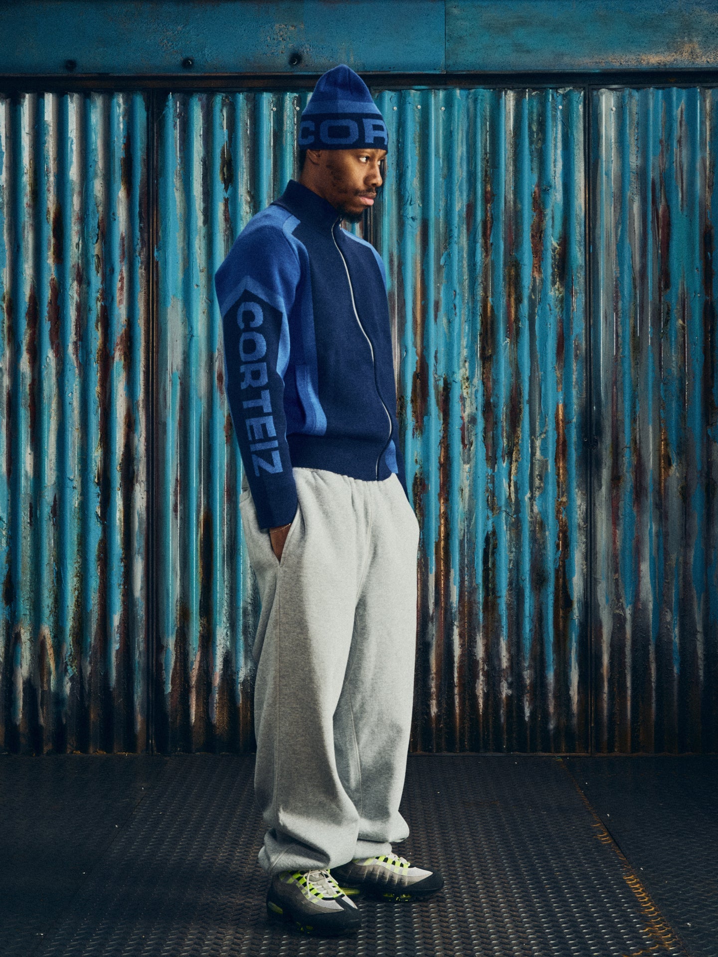 PRECISION KNIT BEANIE [NAVY]